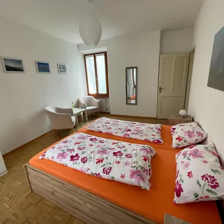 Gaggiole, 3 *
